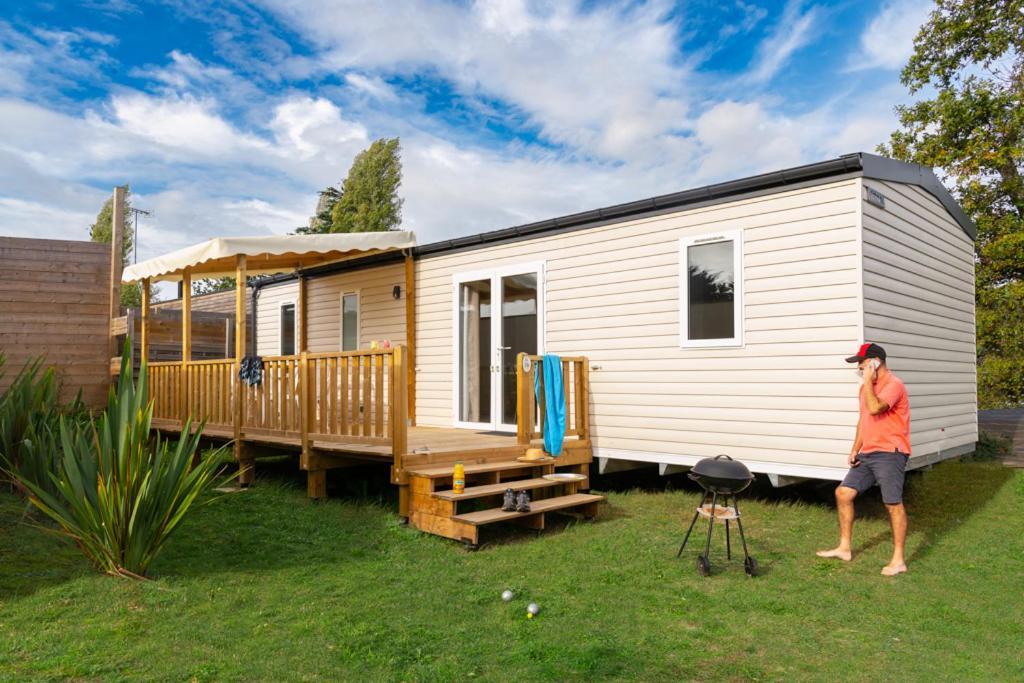 Camping Les Carolins Saint-Lo-d'Ourville Extérieur photo